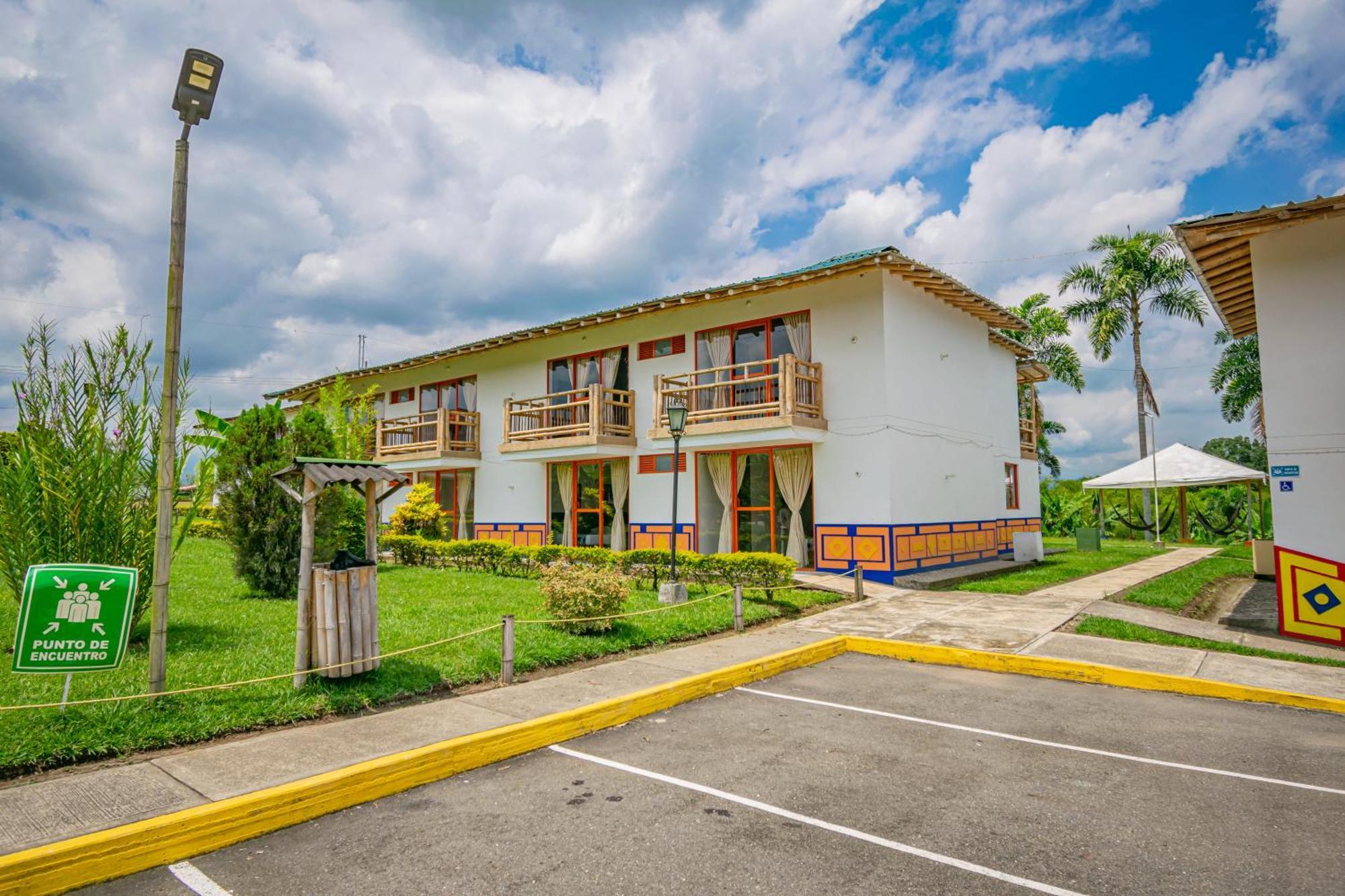 Hotel Campestre La Aldea Montenegro Exterior foto